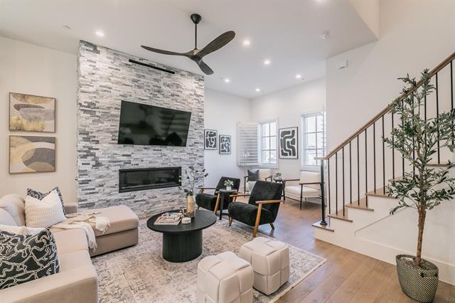 Photo - 61 Cortes Dr