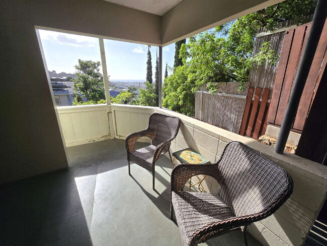 Photo - Downstairs unit of House - 2br/1ba/1pkg Kaimuki area Unit B (DOWNSTAIRS)