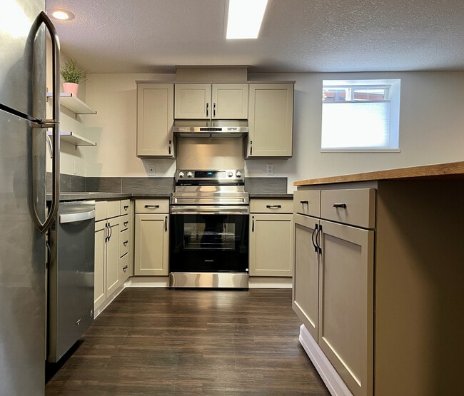 Photo - 4415 SE Hawthorne Blvd