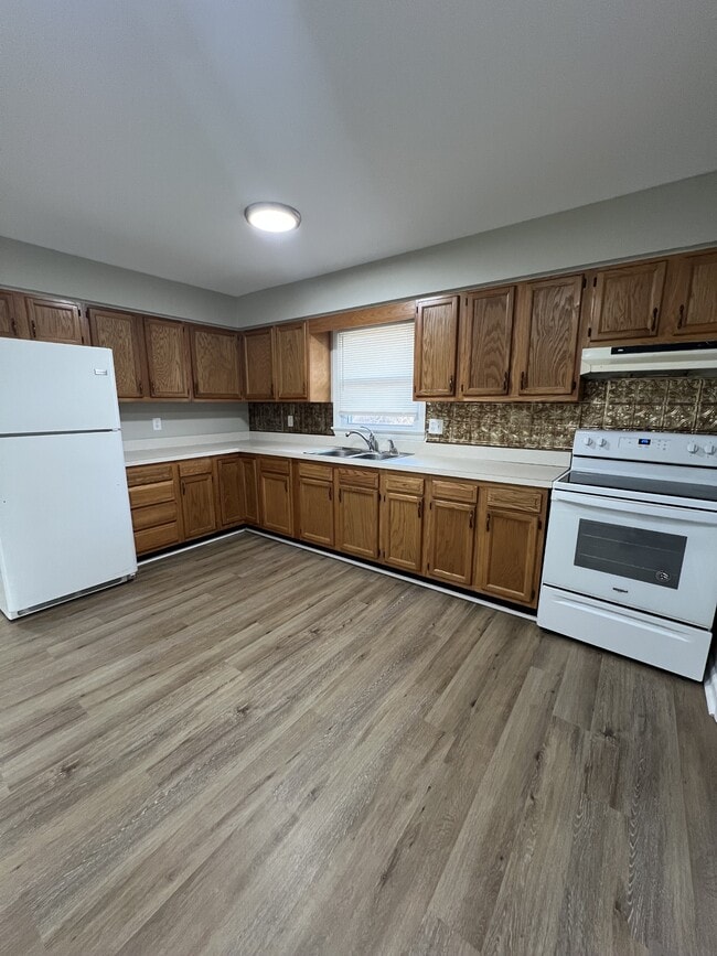 Photo - 413 Bailey Ln