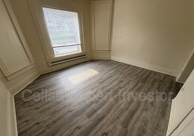 Building Photo - 2120 Broadway Unit 1 Rental