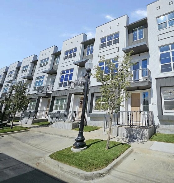 Photo - 13325 Bee St Unit 406