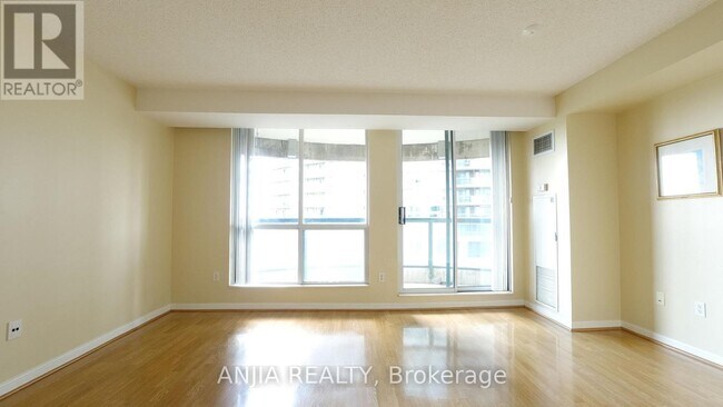 Photo - 23 Lorraine Dr Unit 611