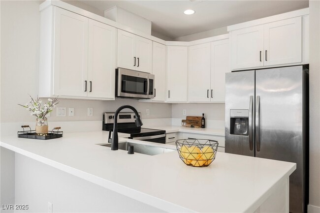 Photo - 5240 Denning St