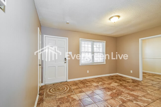 Photo - 4247 Trudy St