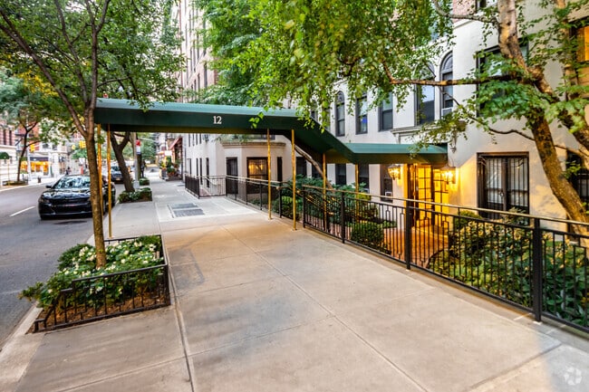 Photo - Carnegie Hill