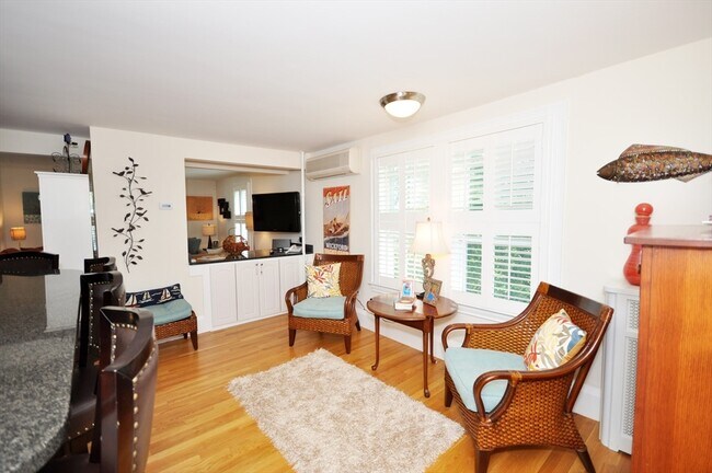 Photo - 150 Hubbard St