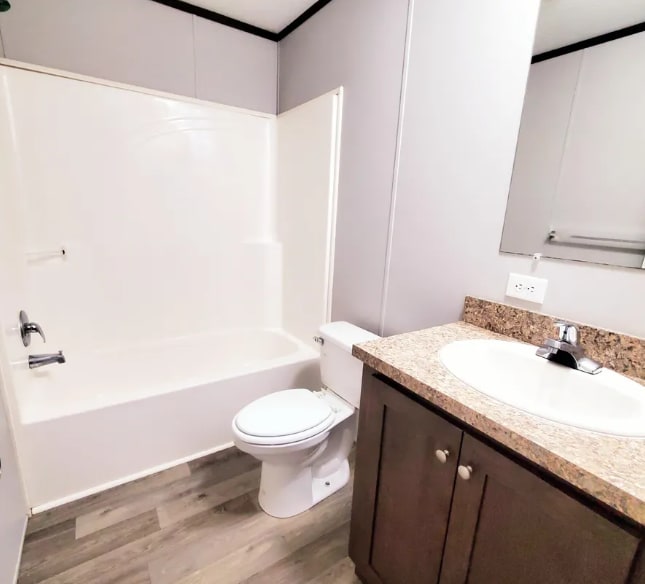 Photo - 7028 Bayview Dr