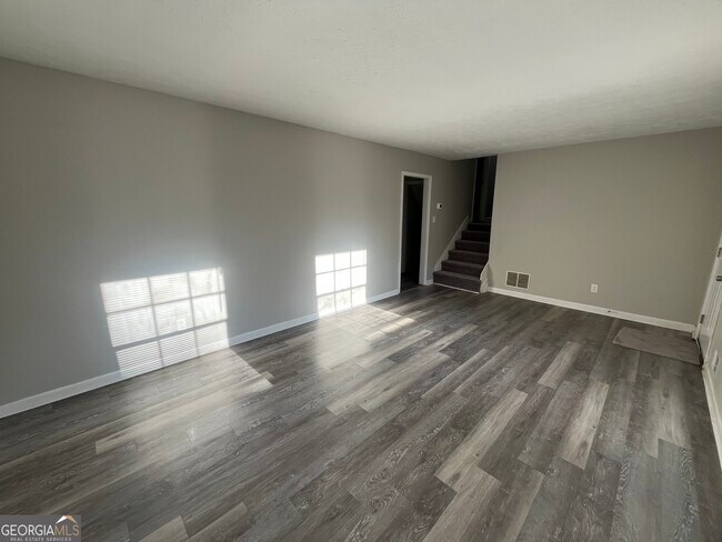 Photo - 6653 Bedford Rd