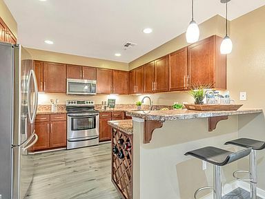 Building Photo - 125 Patterson St Unit 33