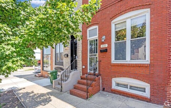 Building Photo - Cozy 2 BR 1.5 Ba Townhome by Patterson Park