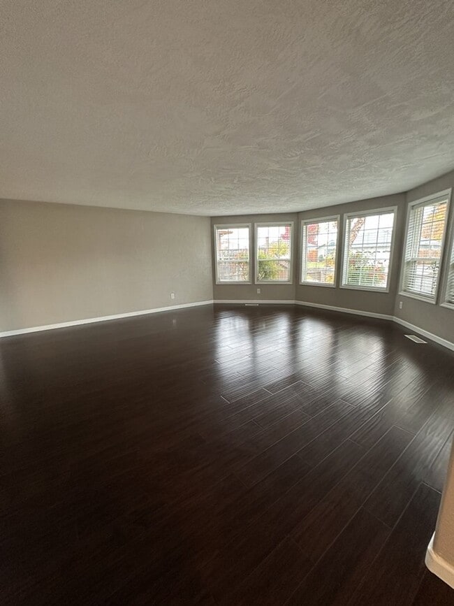 Photo - Pristine 3-Bedroom, 2-Bath Home with Moder...