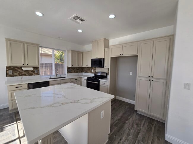 4175 Choteau Cir
