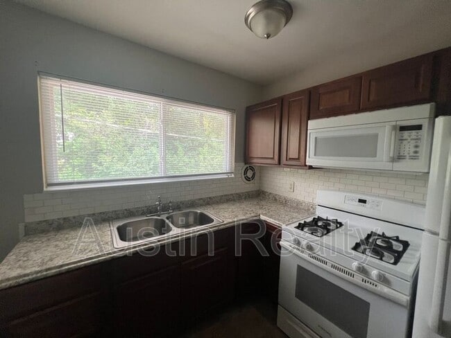 Photo - 8630 Burton Ave Unit Apt A