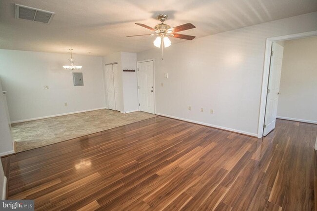 Photo - 45522 Westmeath Way Unit A21