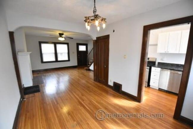 Building Photo - 385-387 Arcadia Avenue Unit 385 Arcadia Avenue