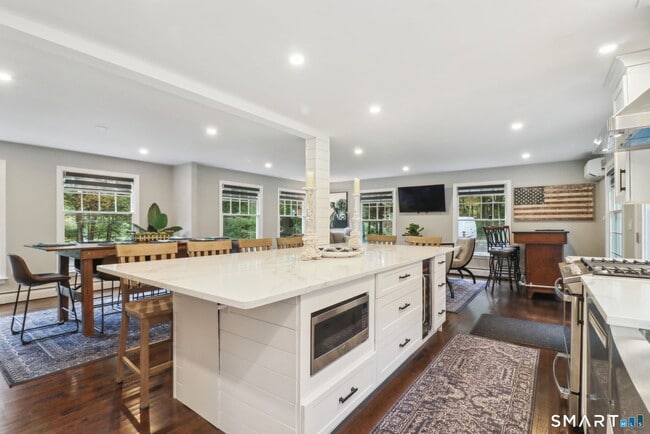 Photo - 60 Little Meadow Rd