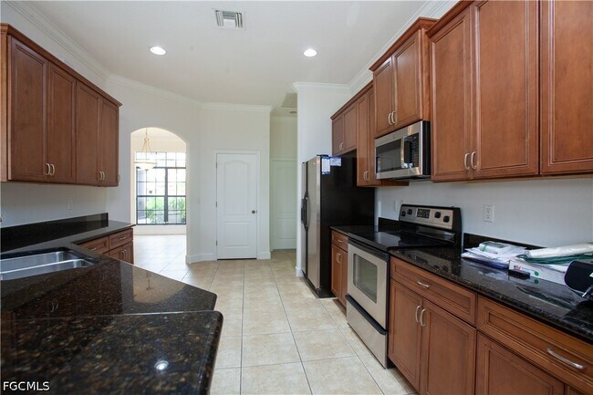 Photo - 2110 SW 38th Terrace