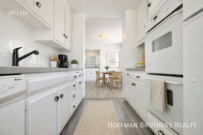 Photo - 319 S Clark Dr Unit 108