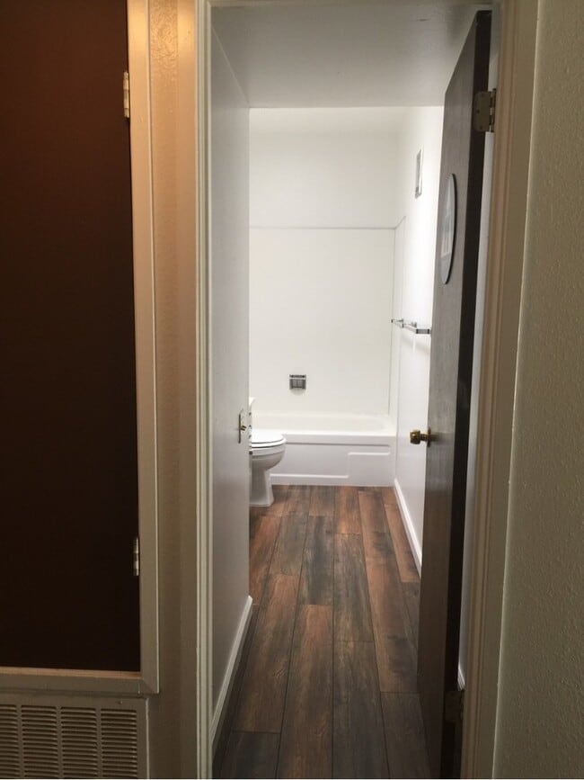 Photo - Beautiful 3 bedroom home in Central Davis available for fall move in!