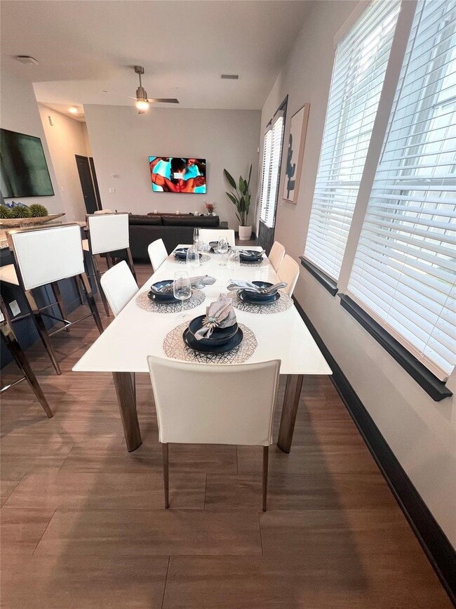 Photo - 4250 Woodridge Pkwy Unit 1052