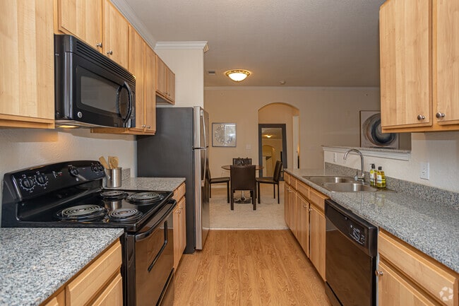 2BR, 2BA - 1,078SF