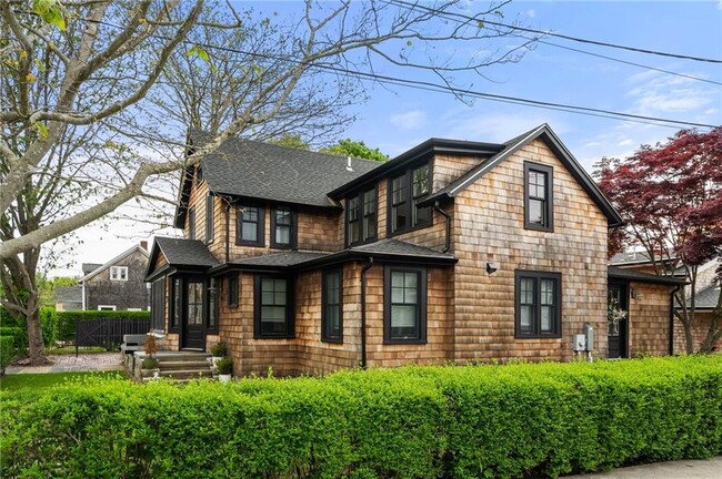 Photo - 14 Robinson St