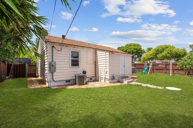 Photo - 735 Franklin Rd