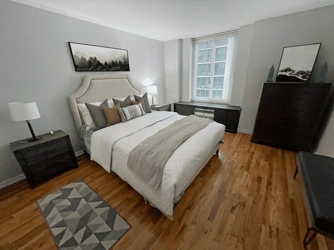 Photo - 4600 N Clarendon Ave