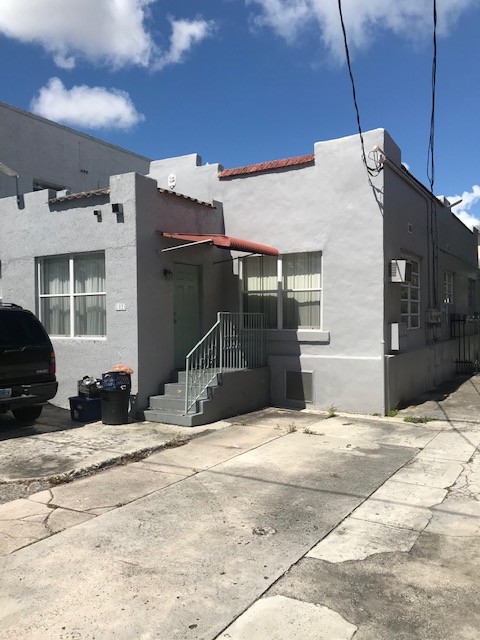 Photo - 1021 SW 5th St Unidad 3