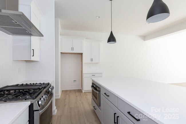 Photo - 505 Bowman Rd