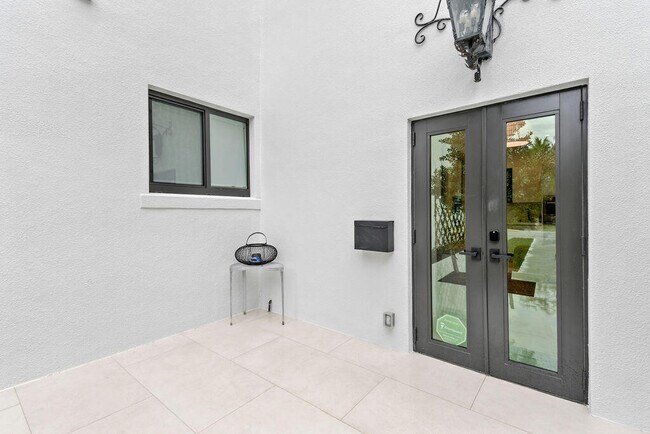 Photo - 226 Oleander Ave