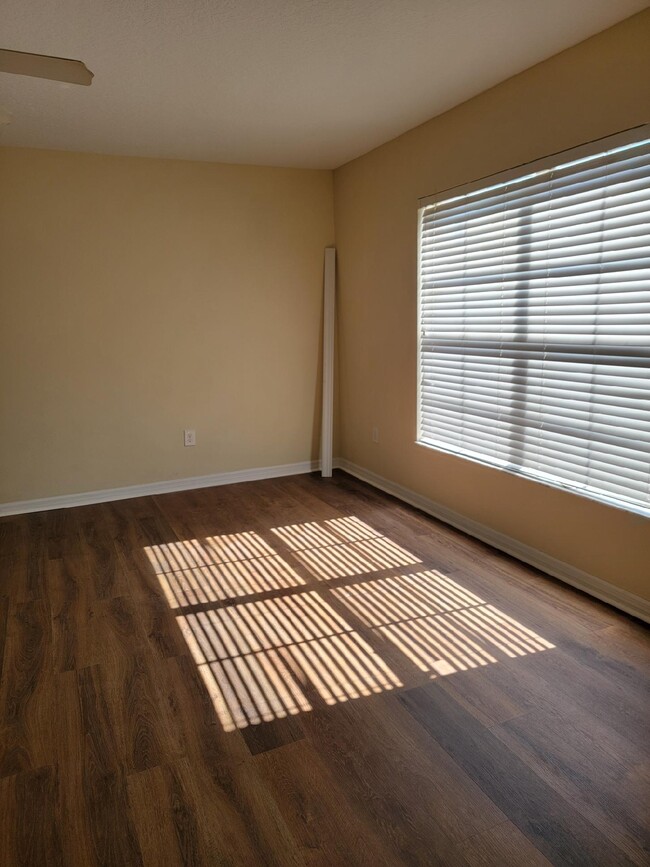 Photo - 391 Carina Cir