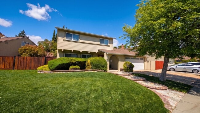 Building Photo - Beautifully Updated Pleasanton Four Bedroom Retreat w/ Vaulted Ceilings & Custom Details