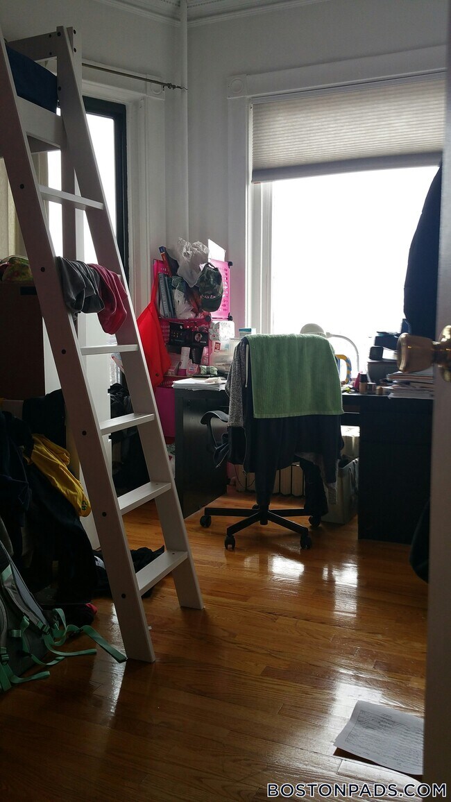 Photo - 43 Bay State Rd Unidad 2R