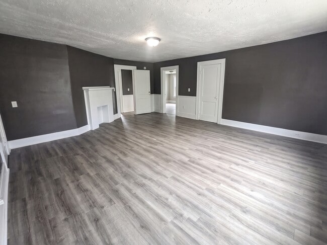 2405 East Ave