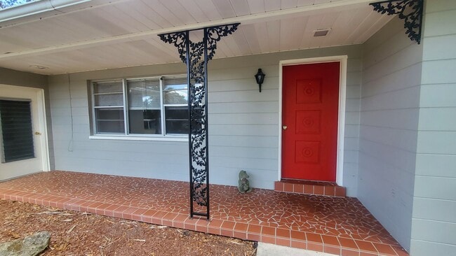Photo - Large 3 Bedroom, 2.5 Bath with large Den and Family Room in Rainbows End, Dunnellon, FL