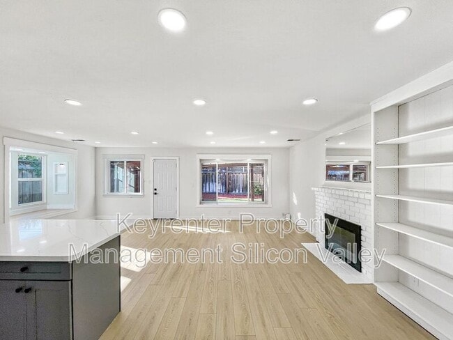 Photo - 803 Corlista Dr