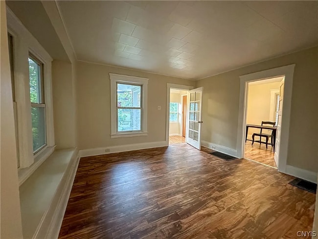 Photo - 310 Shuart Ave