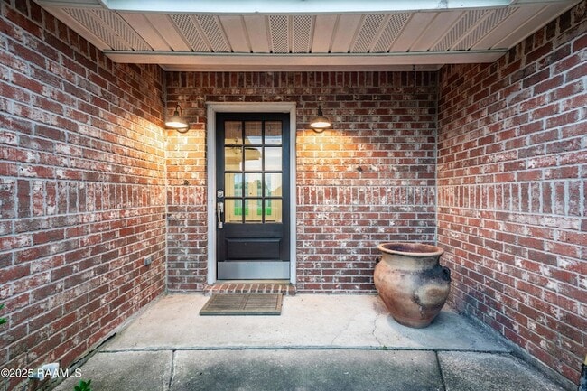 Photo - 213 Longleaf Dr