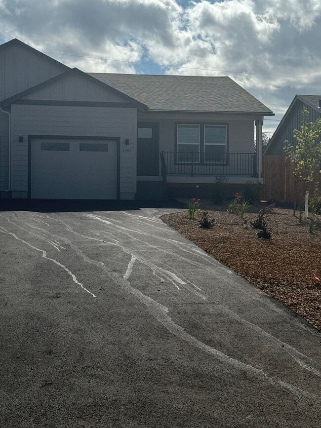 Building Photo - Brand New Duplex in SW Redmond Rental