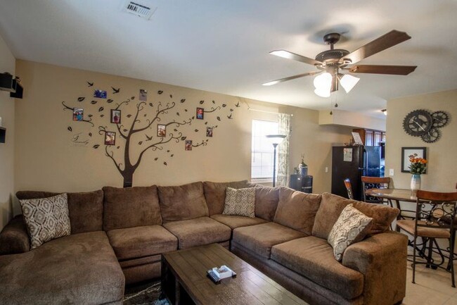 Photo - 2950 Mc Clelland Blvd Townhome