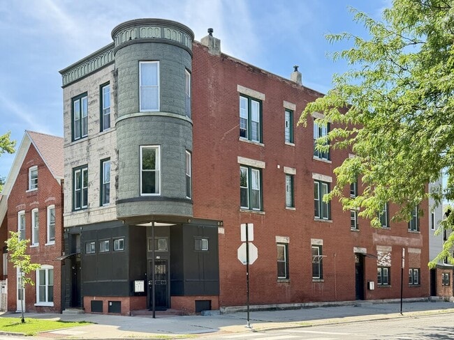 Building Photo - 1058 N Rockwell St