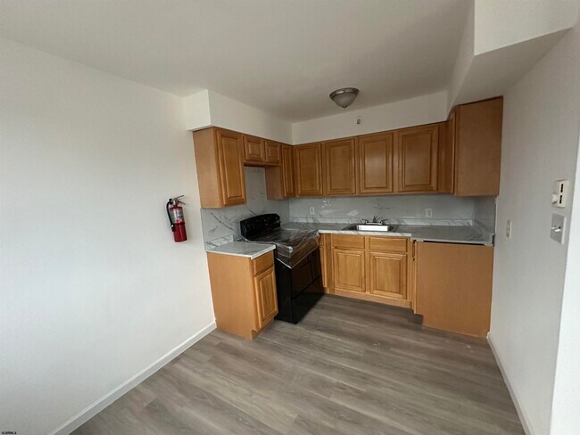 Photo - 1655 Beach Ave Unidad A