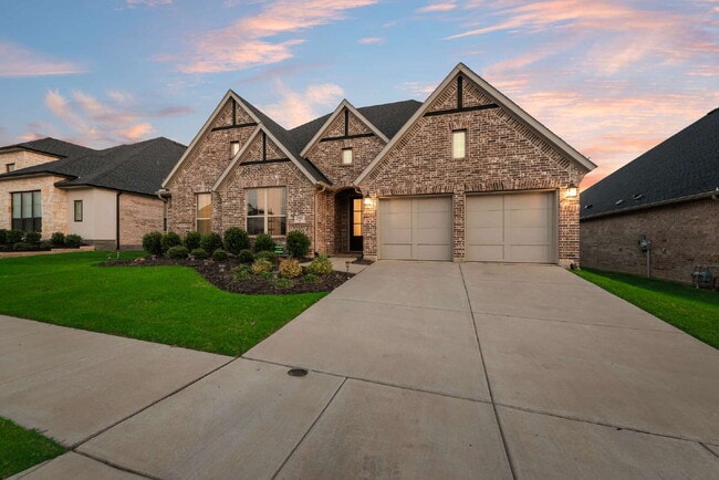 Building Photo - "Spacious 4-Bedroom Retreat with 2.5 Baths... Rental
