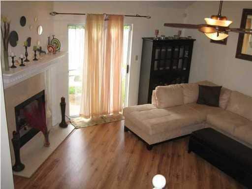 Photo - 427 Bristol Cove Rd