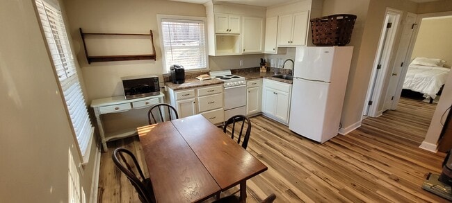 Photo - 3001 Foxdown Ct Unit B