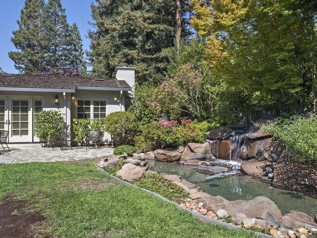 Photo - Pet Friendly Home Located in Highly desirable area of Menlo Park