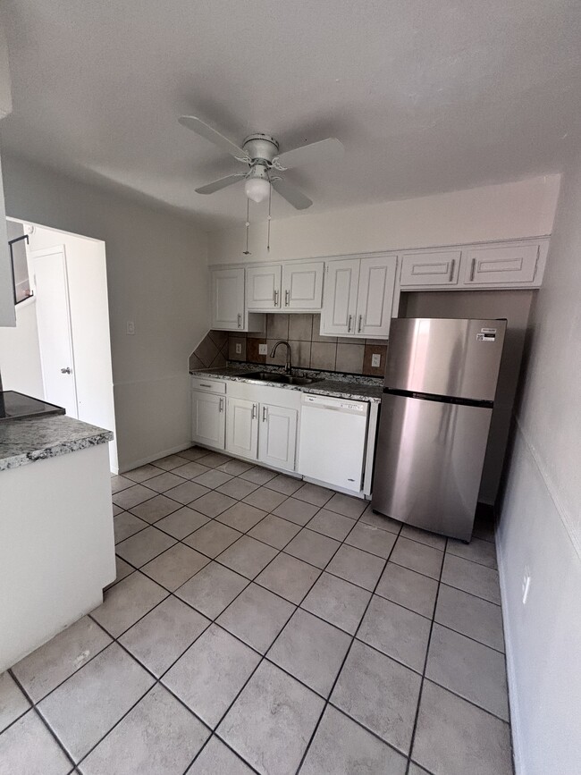 Photo - 6713 Escondido Dr