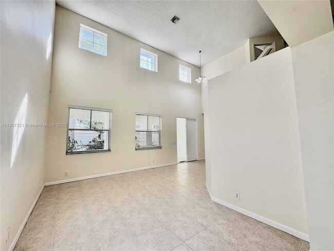 Photo - 4383 Laurel Ridge Cir